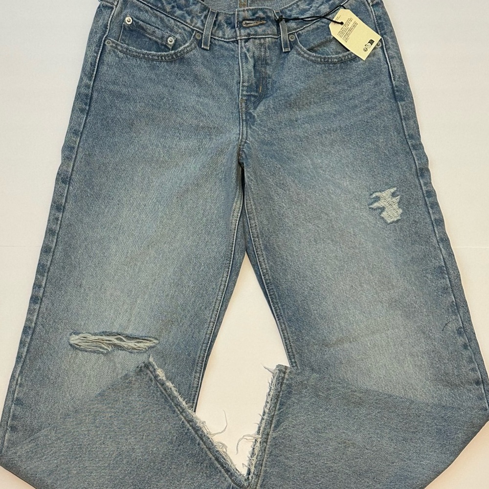 Levi’s Distressed Women Jeans